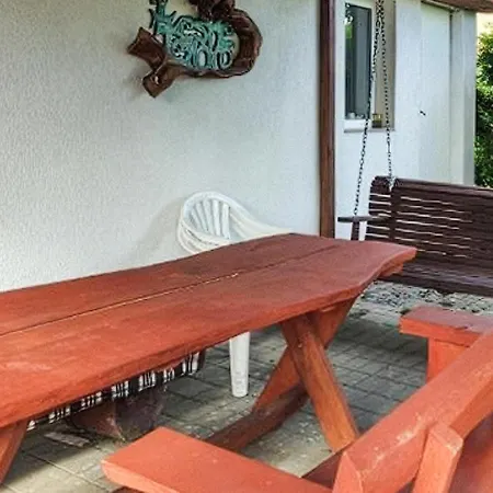 度假居 4 Bedroom Amazing In Parzensko *